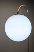Funkcionalismus Stojací lampa O2, funkcionalismus