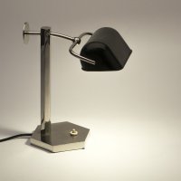 Funkcionalismus Stolní lampa „bankéřka“, funkcionalismus